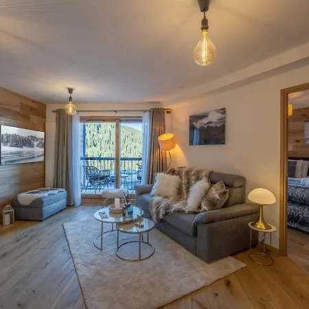 Moderne Proche Des Pistes Avec Parking Et Wifi - Fr-1-563-128 شقة *