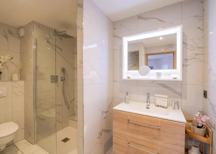 Daire Moderne Proche Des Pistes Avec Parking Et Wifi - Fr-1-563-128