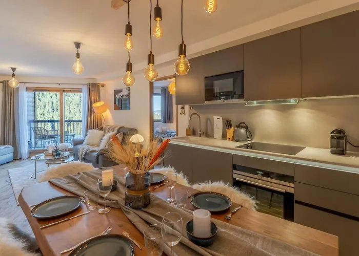 Moderne Proche Des Pistes Avec Parking Et Wifi - Fr-1-563-128 * Courchevel